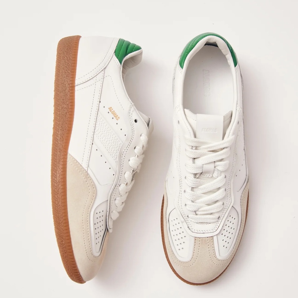 NWT Alohas White Sneakers
